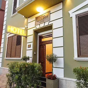 3* Hotel Serenity