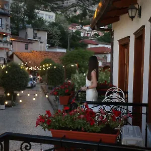 Hotel Castriota, Kruje